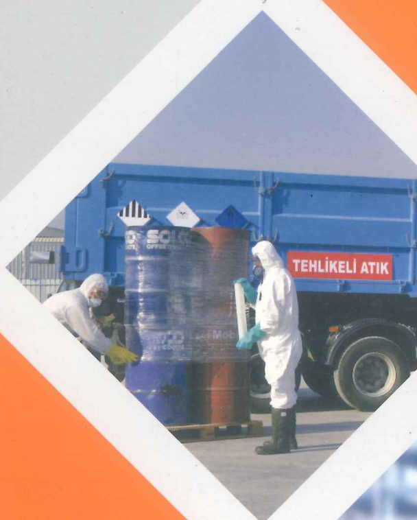Ağır ticari araç filosundan tehlikeli atık taşıma kamyonu